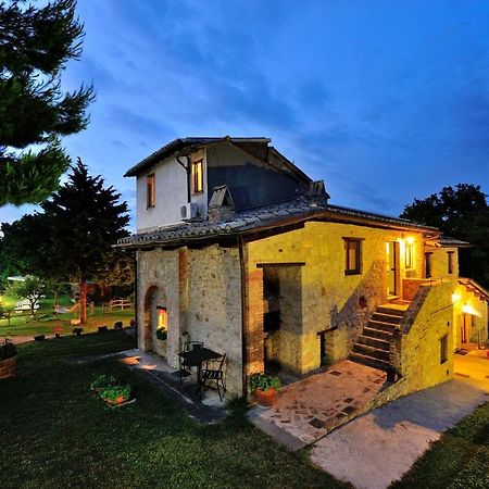 Girasole - Agriturismo Fogliani 翁布里亚区贾诺 外观 照片