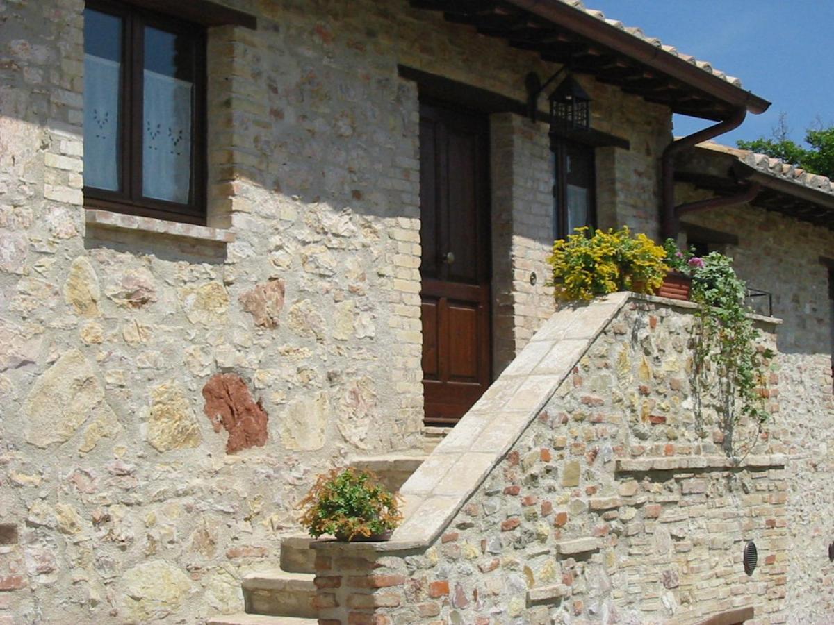 Girasole - Agriturismo Fogliani 翁布里亚区贾诺 外观 照片