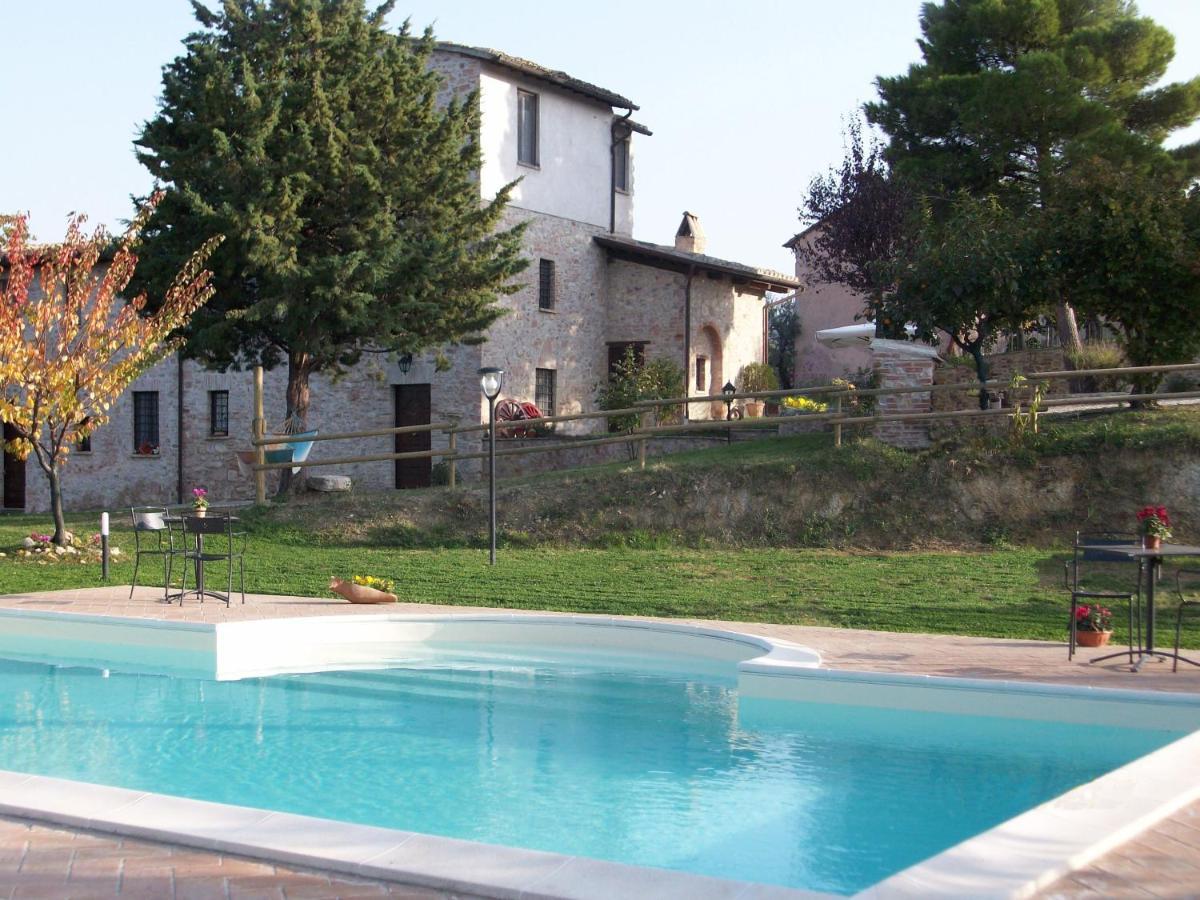 Girasole - Agriturismo Fogliani 翁布里亚区贾诺 外观 照片