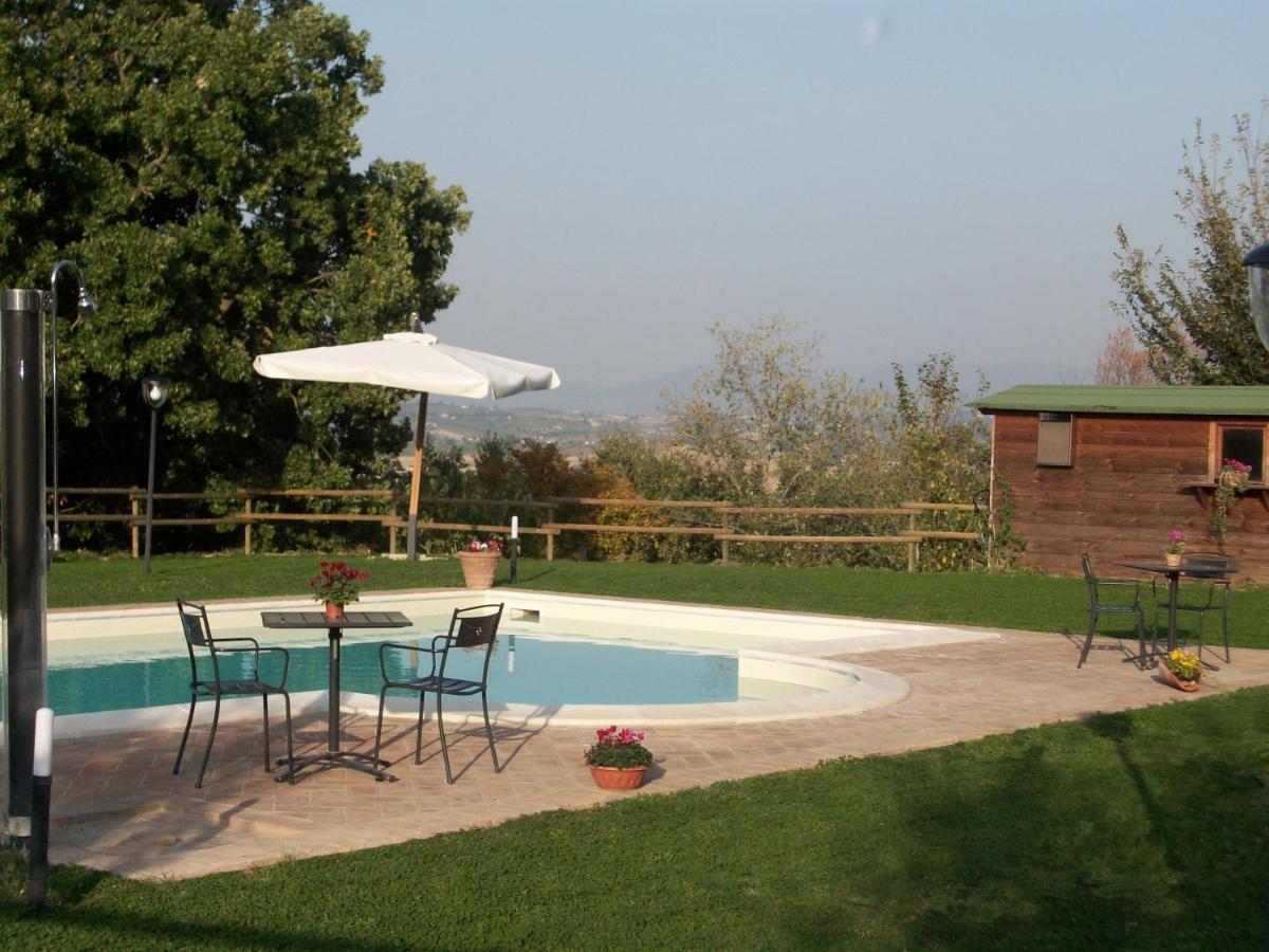 Girasole - Agriturismo Fogliani 翁布里亚区贾诺 外观 照片