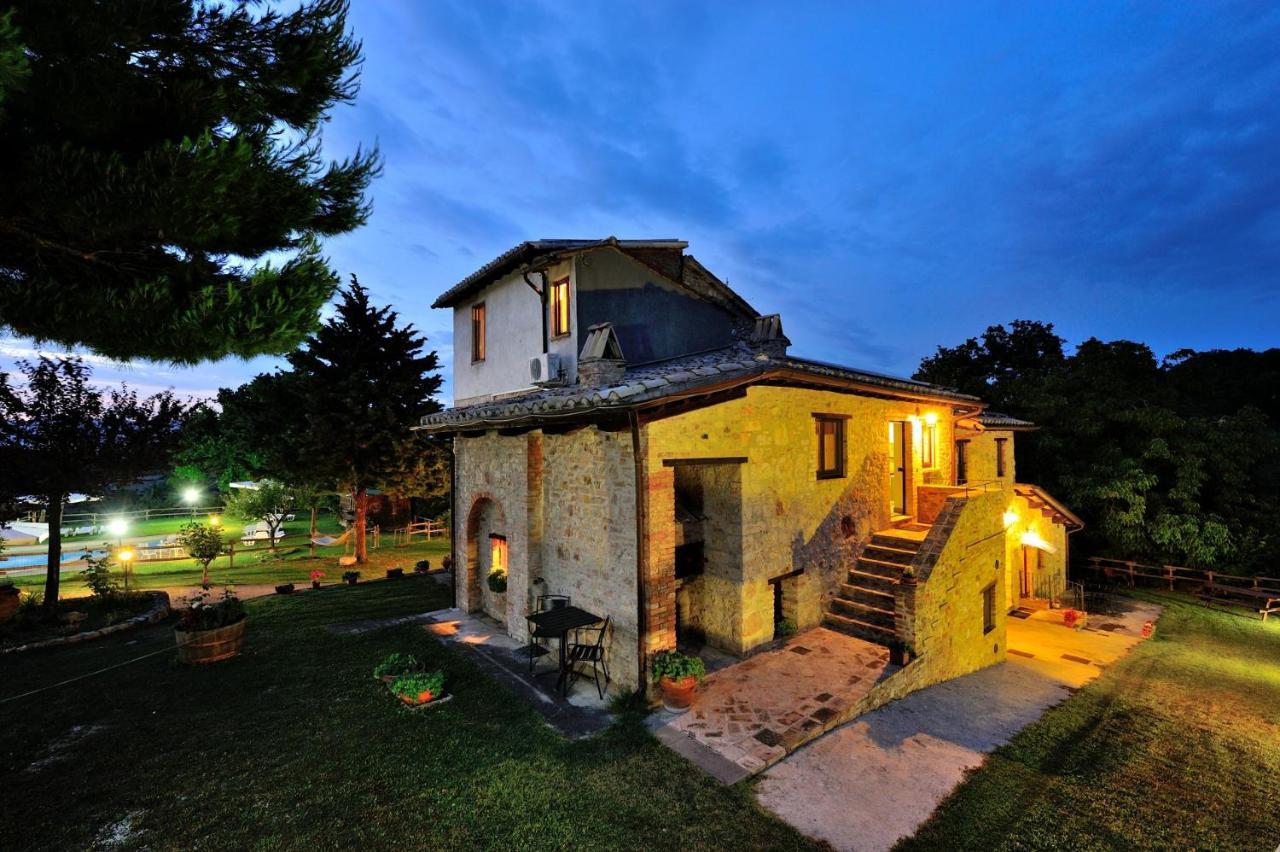 Girasole - Agriturismo Fogliani 翁布里亚区贾诺 外观 照片